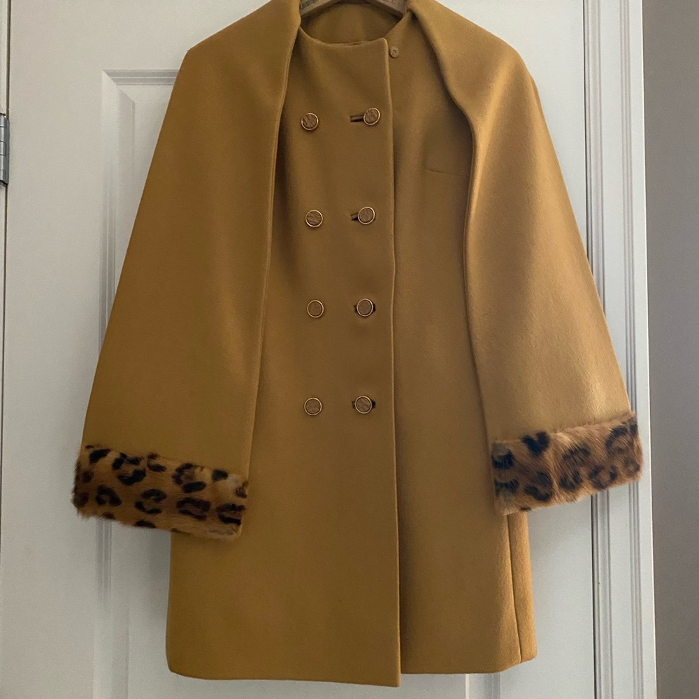 Vintage wool pea coat with fur trim